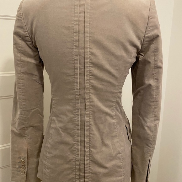 Gucci. In great condition - Picture 4 of 9